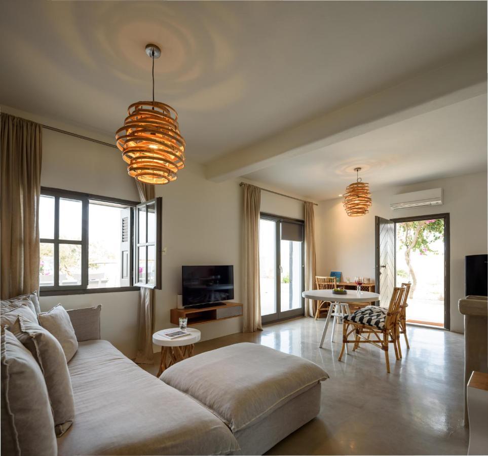 Villa Beltramo Santorini 2 Bedroom Private Pool Villa Foinikiá 外观 照片