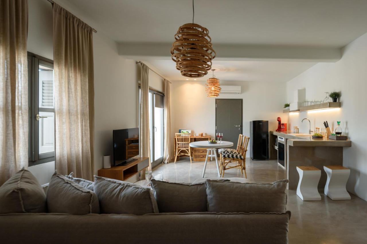 Villa Beltramo Santorini 2 Bedroom Private Pool Villa Foinikiá 外观 照片