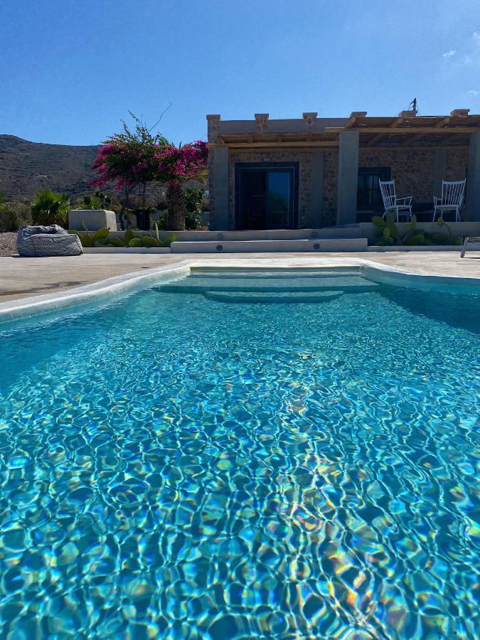 Villa Beltramo Santorini 2 Bedroom Private Pool Villa Foinikiá 外观 照片